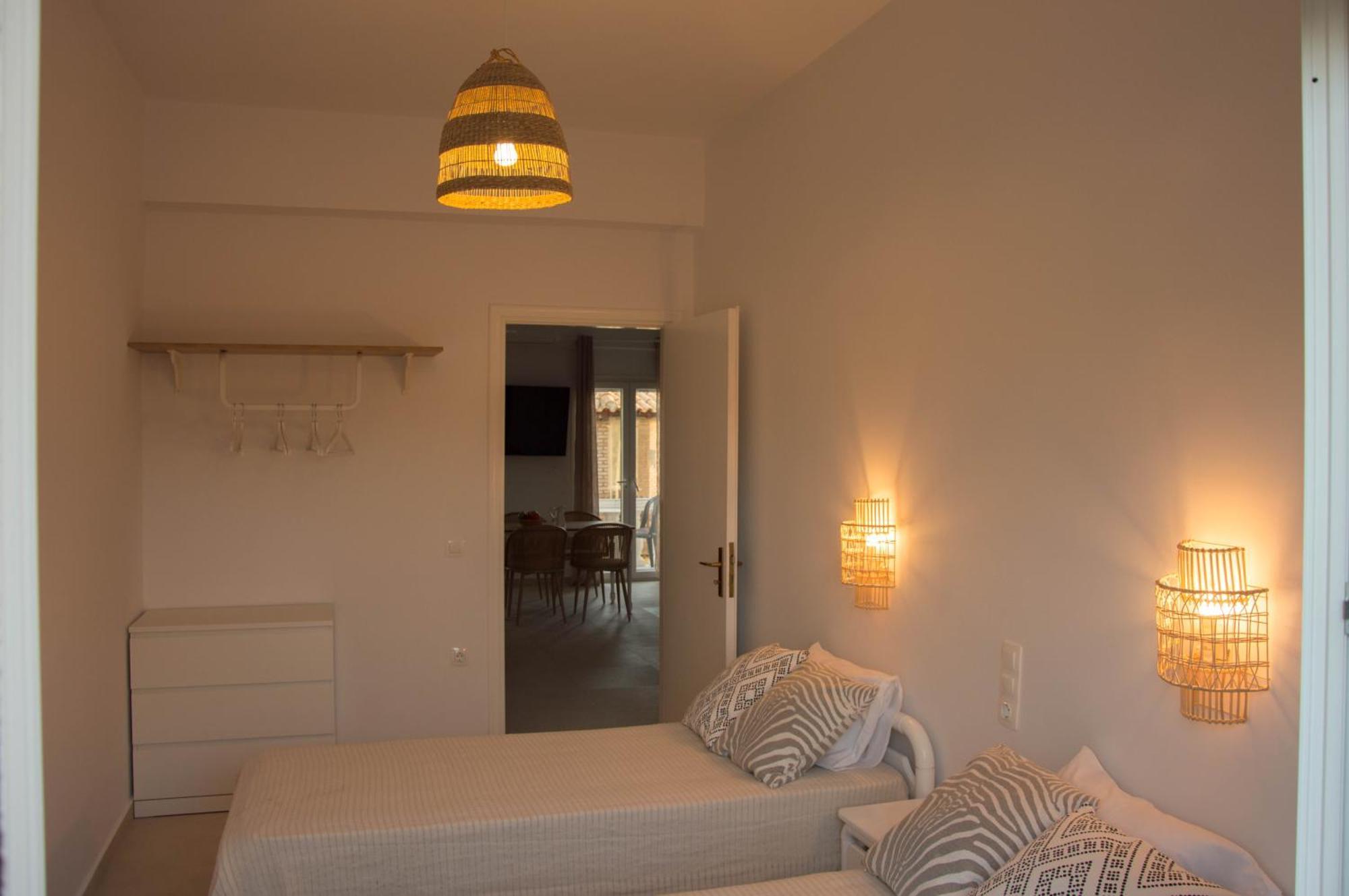 Aristidis Apartments Ájos Jeórjos Eksteriør bilde