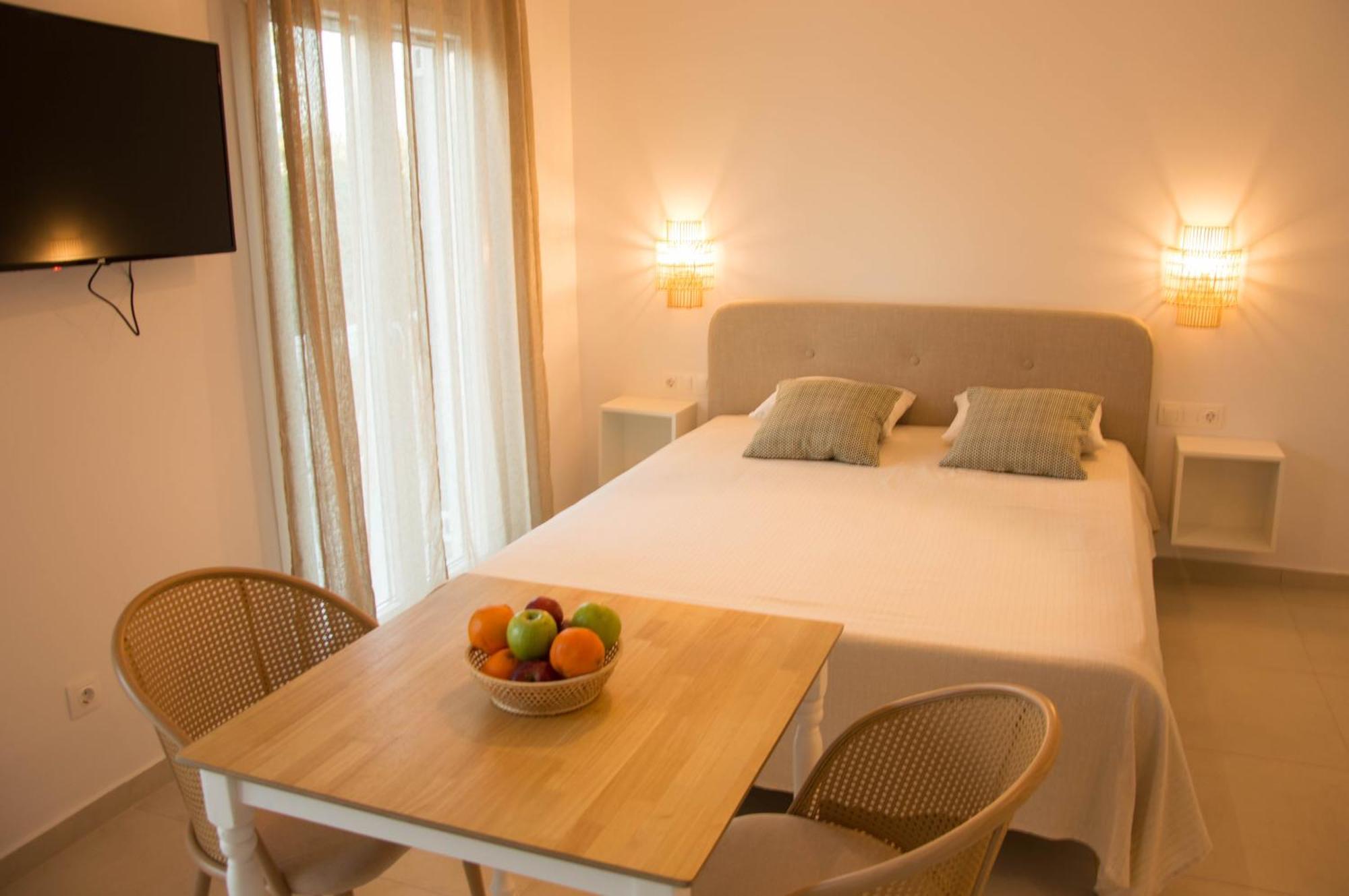 Aristidis Apartments Ájos Jeórjos Eksteriør bilde