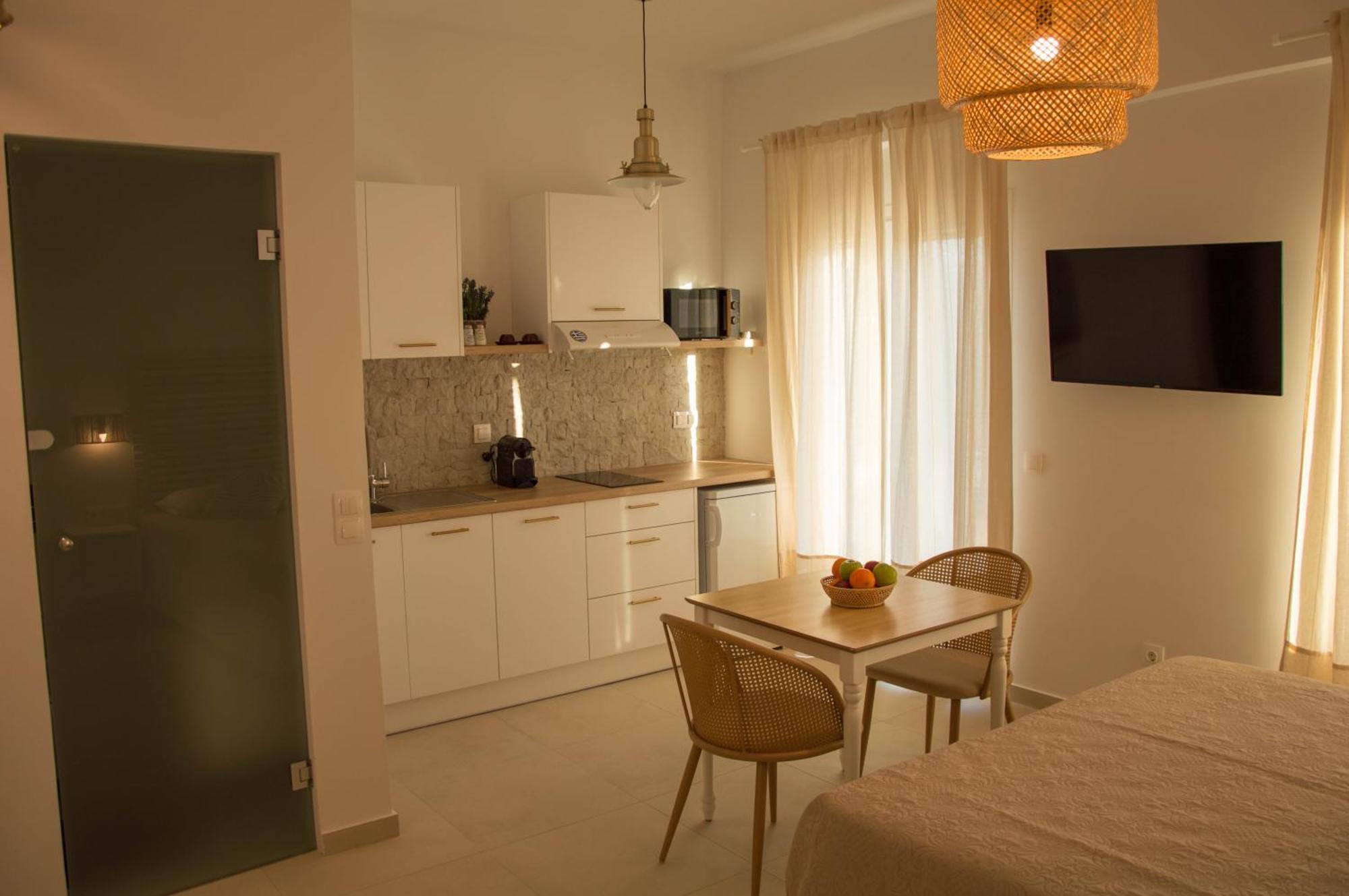 Aristidis Apartments Ájos Jeórjos Eksteriør bilde